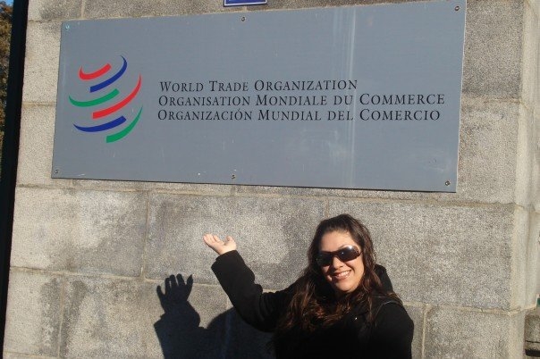 en su carrera profesional ha tenido experiencia en diferentes empresas multinacionales