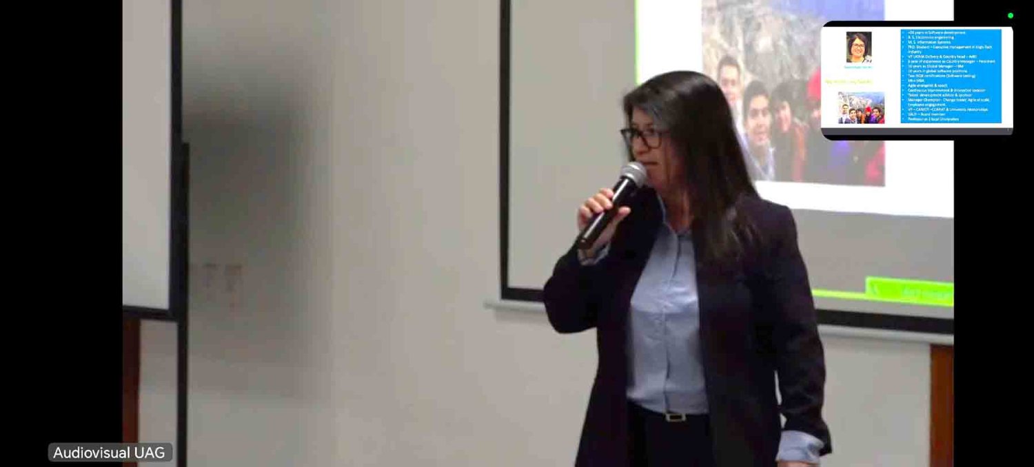 estudiantes de posgrado aprenden de liderazgo para diferentes culturas