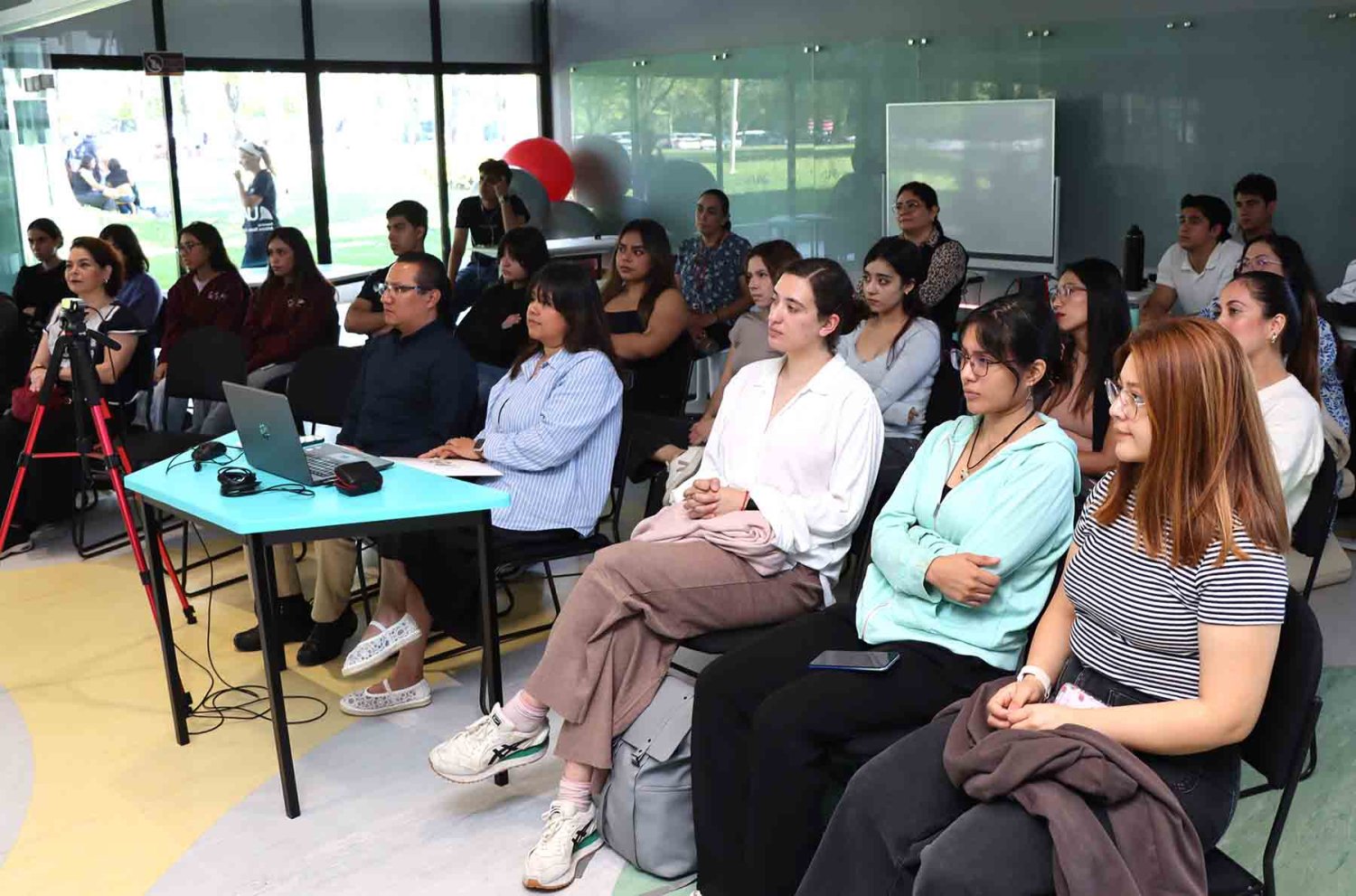 el thinking room de la uag recibio esta edicion de pausa que inspira
