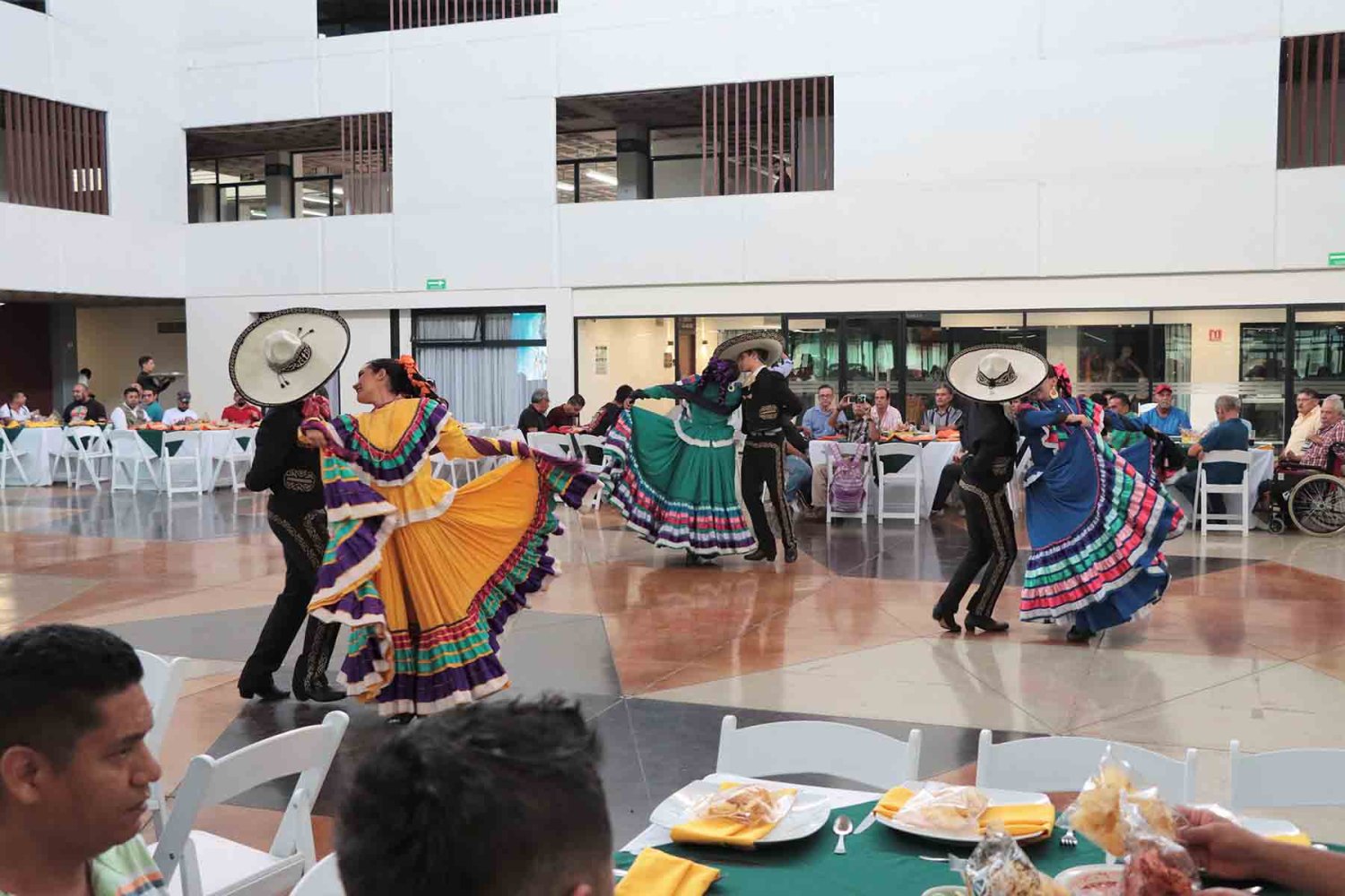 Los papás celebraron el grande su día en la UAG