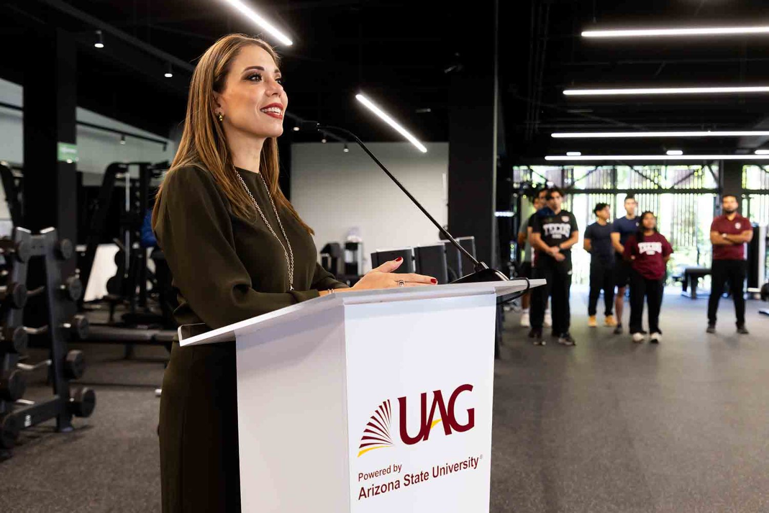La Mtra. Fanny Guadalupe Valdivia, titular de la SICyT, dijo que este gimnasio ayudará a la formación integral de los estudiantes