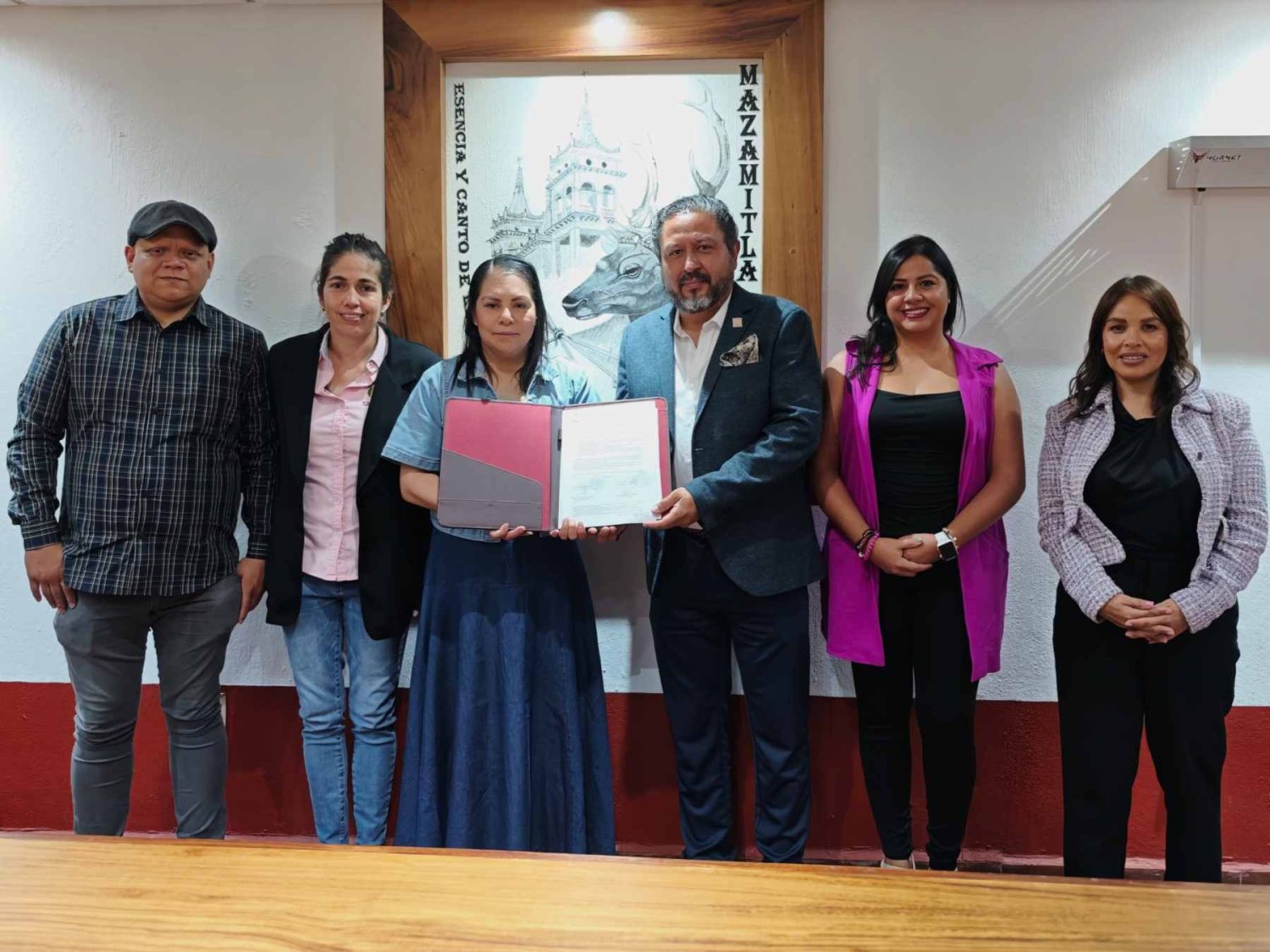 La firma del convenio se realizó en el Ayuntamiento de Mazamitla