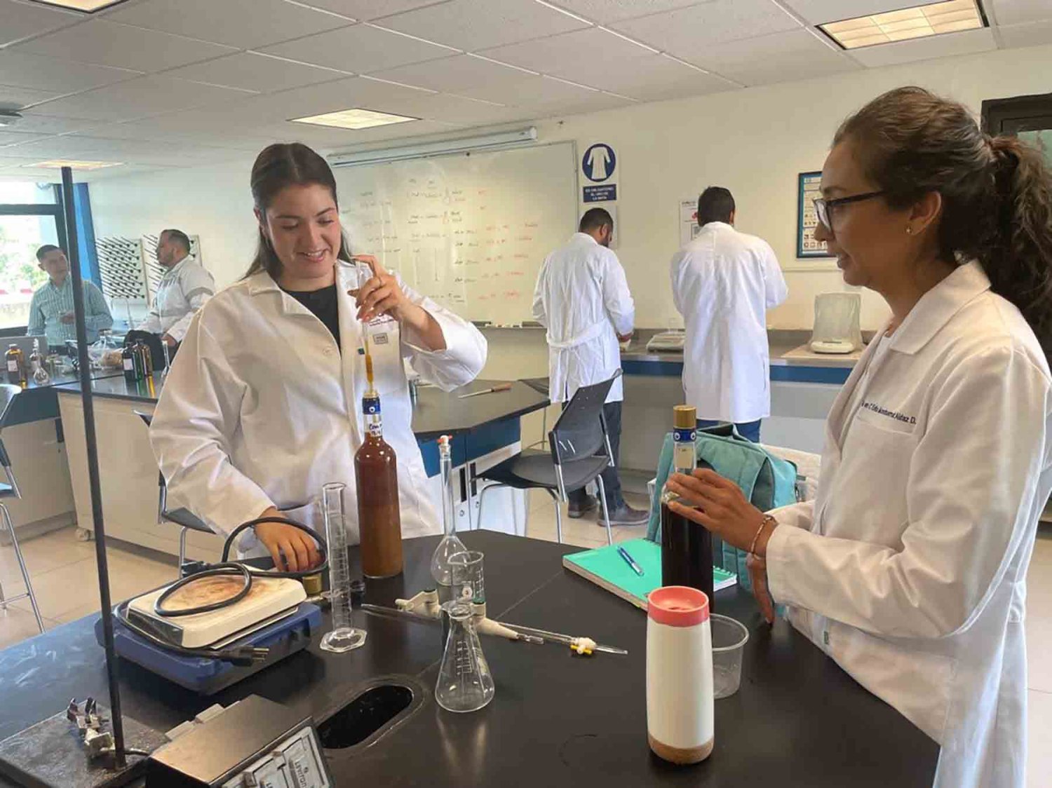 en este programa los alumnos conocen diferentes procesos de la cadena agave tequila