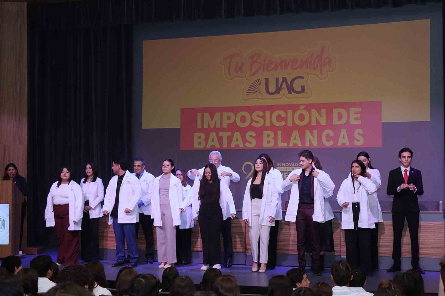la ceremoni se realizo en el auditorio lic antonio leano reyes