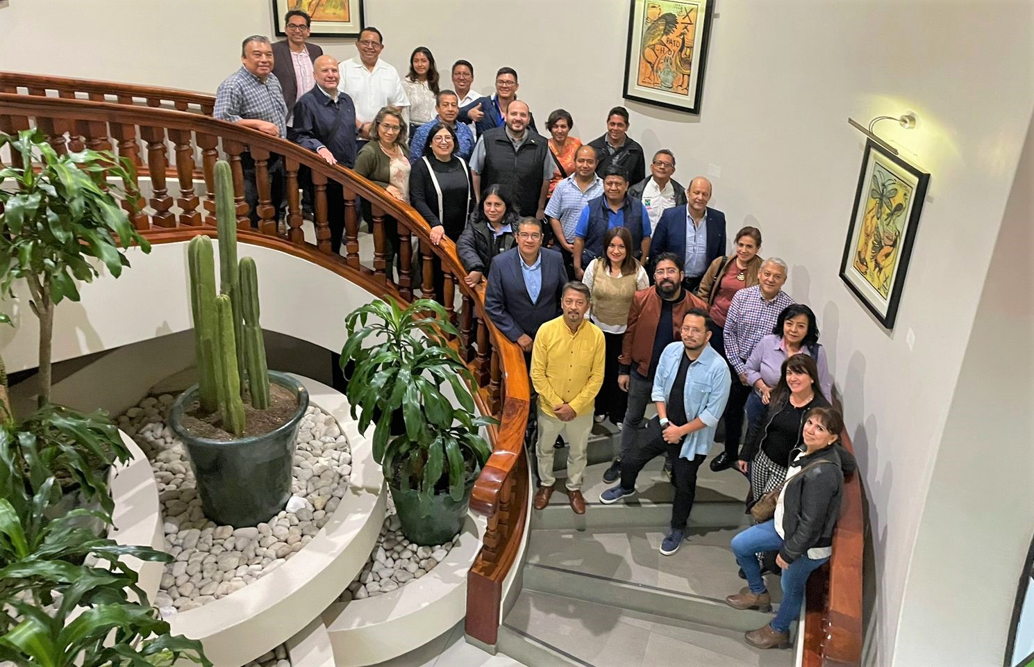 presentan proyecto de uag alumni a egresados de oaxaca