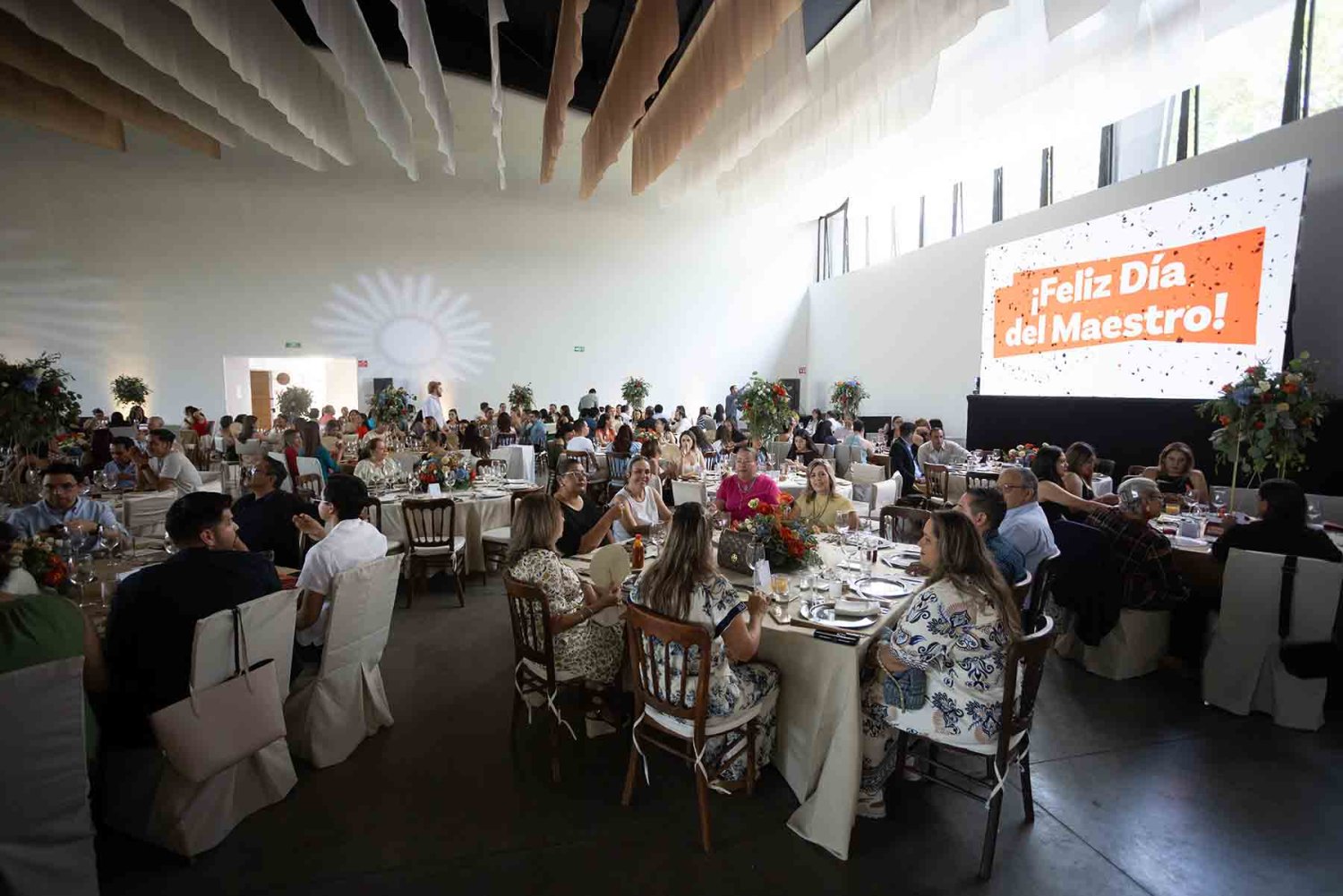 la celebracion se realizo en el salon de eventos bellaterra